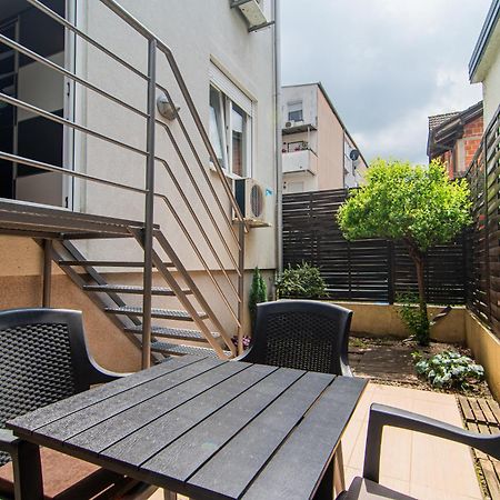 Flexible Selfcheckins 97 - Zagreb - Garden - Parking- Loggia - 2 Bedrooms Exterior foto